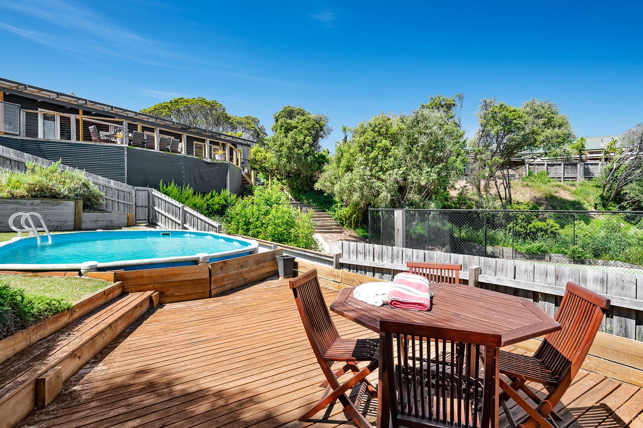 Willowdene | Coastal Entertainer with Pool Spa and Tennis Court