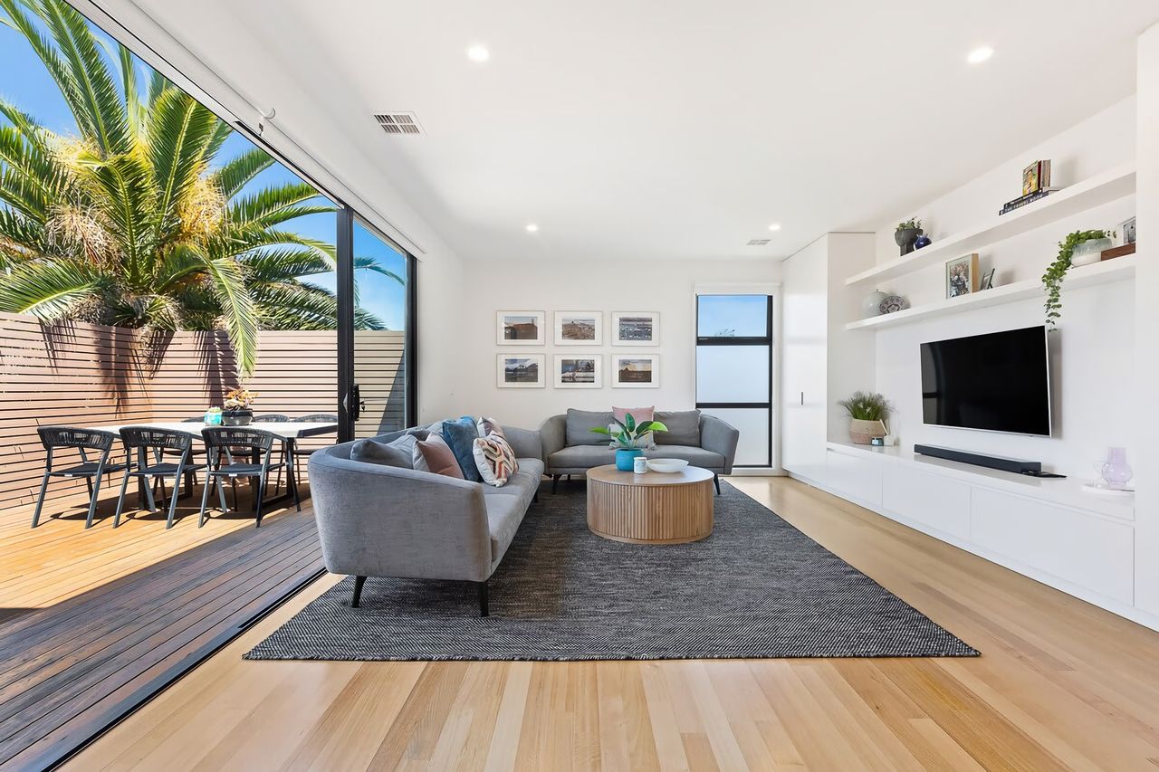 Como Villa | Family Retreat Close to Beach & Shops