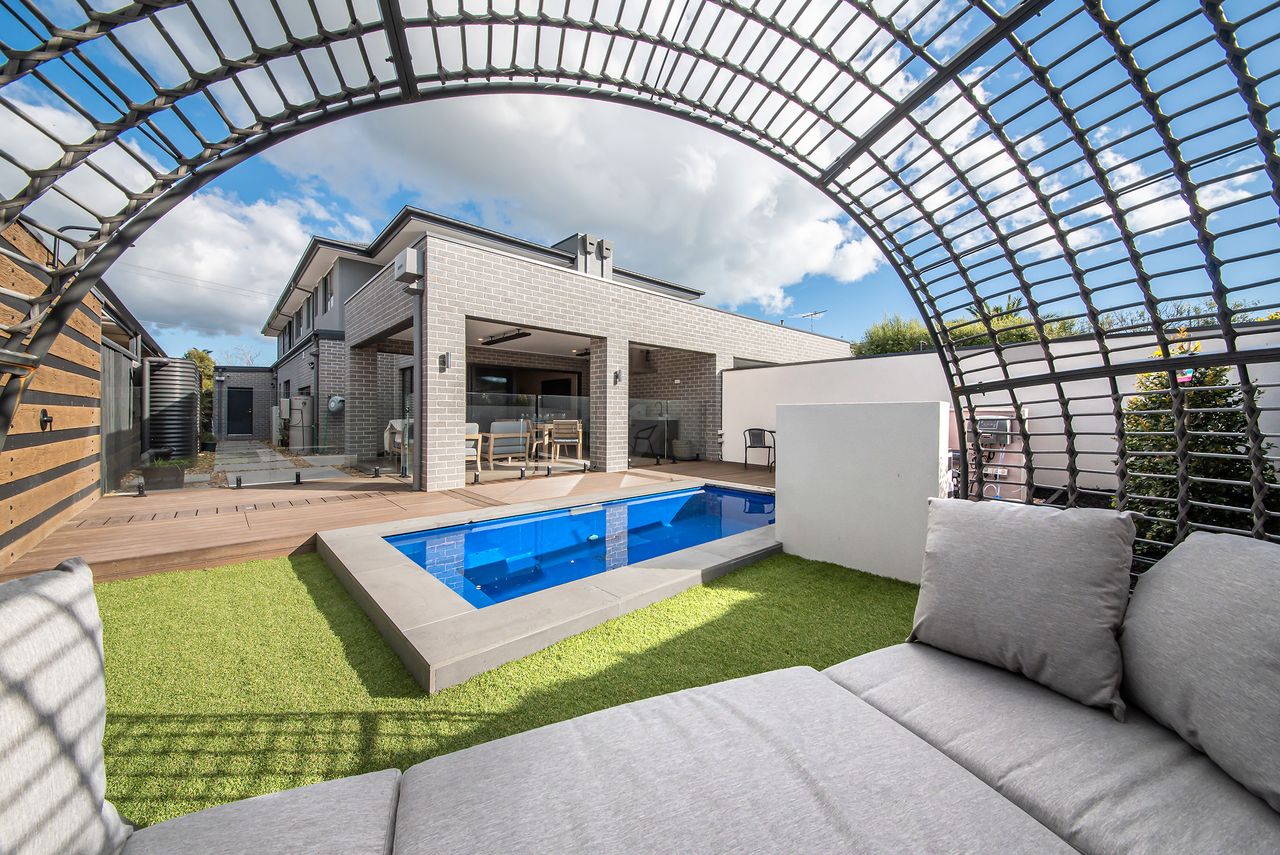 The Peninsula Pearl | Luxury Retreat with Heated Pool