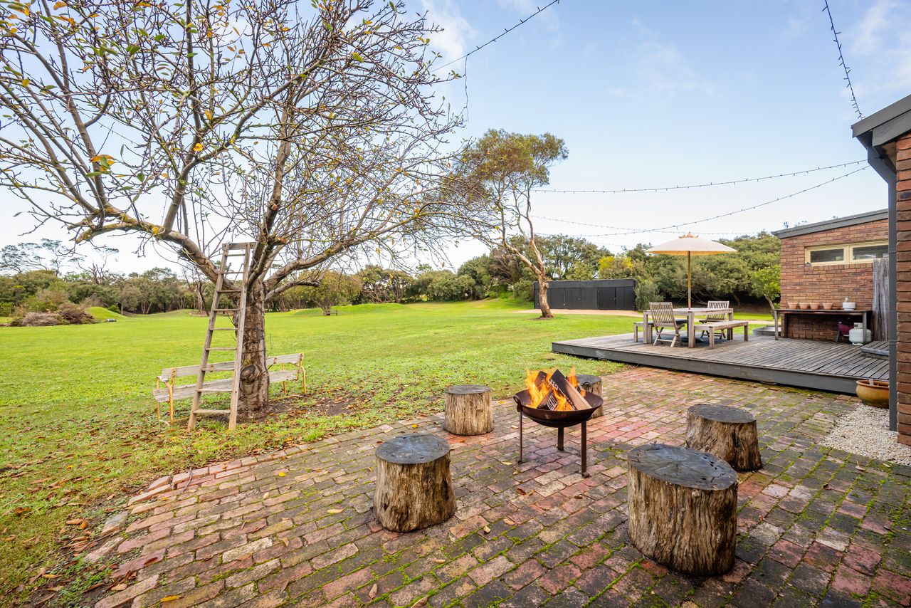 51 Cape Retreat | Outdoor Bath & Fireplace